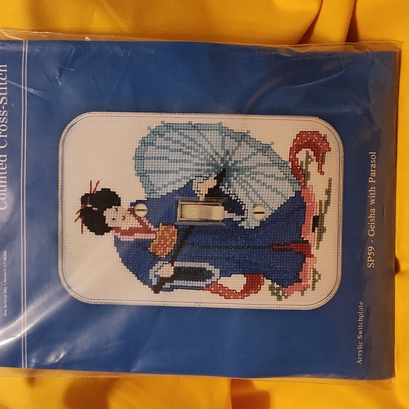 Fond Memories vintage Switchplate cover Counted Cross-stitch kit. - Picture 2 of 3